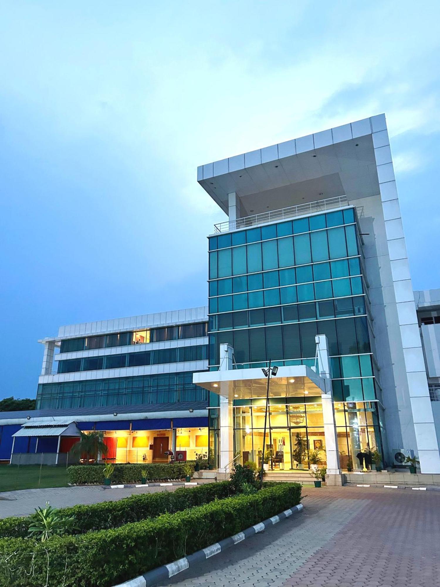 Hotel Amer Green'S Bhopal Exterior foto