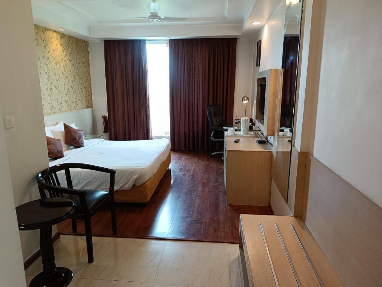 Hotel Amer Green'S Bhopal Exterior foto